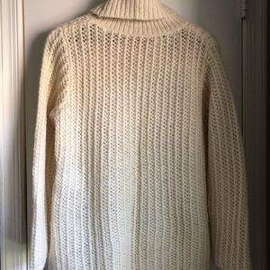 Never worn, 70% alpaka sweater